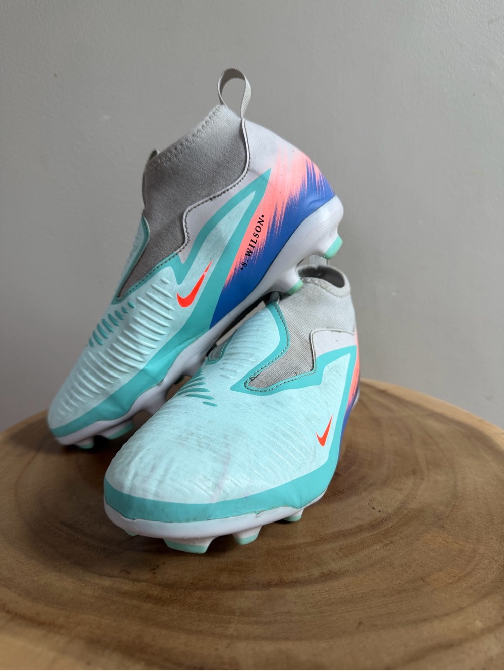 Nike | Phantom Firm Ground Soccer Cleats